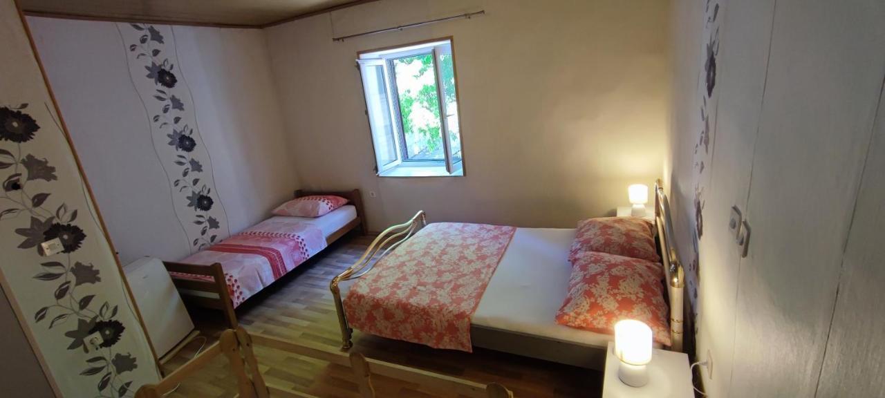 Studio Apartman Kastel Kambelovac Kaštela Exteriér fotografie