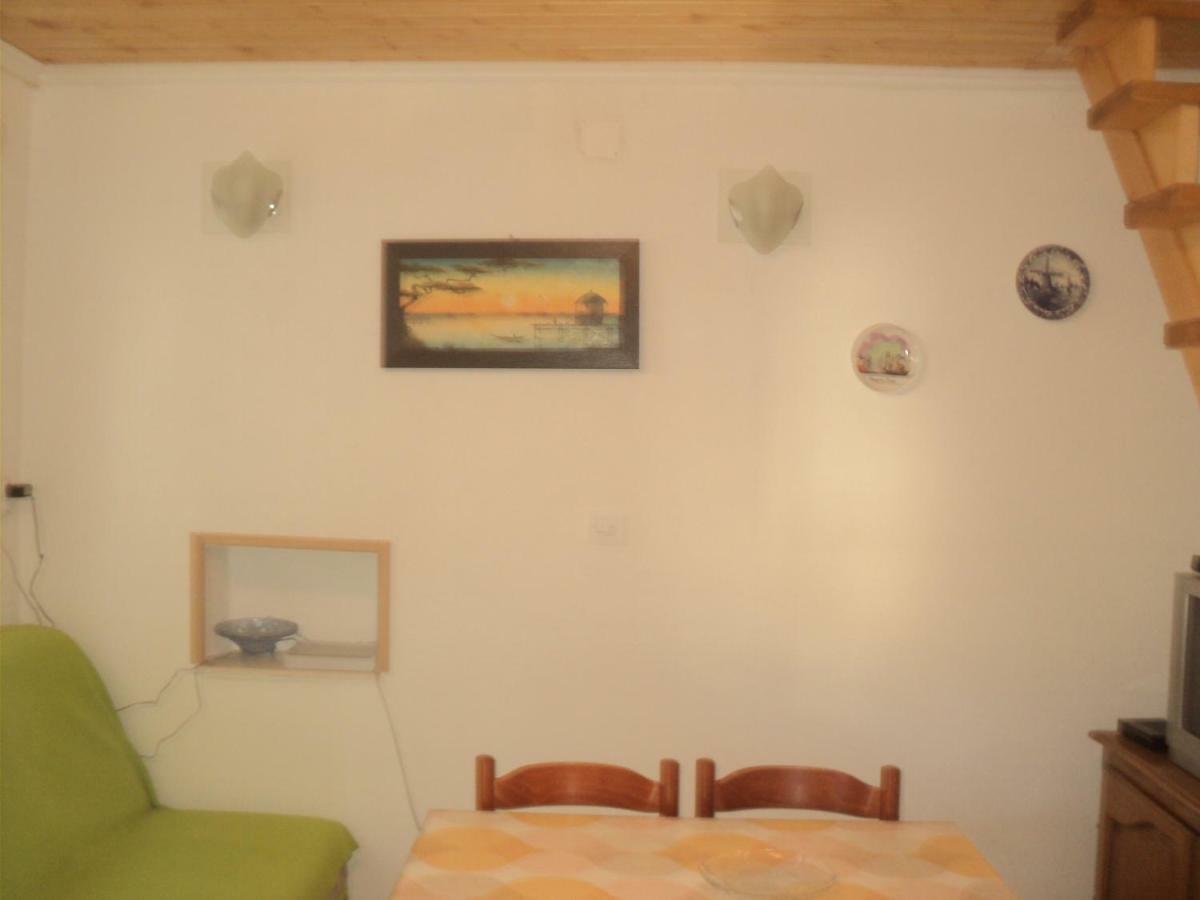 Studio Apartman Kastel Kambelovac Kaštela Exteriér fotografie